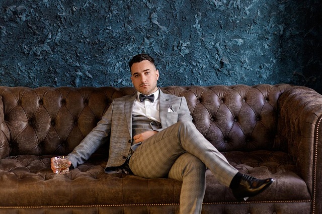 wealthy sugar daddy